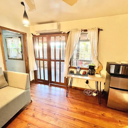 Seabreeze Inn Уест Енд Екстериор снимка