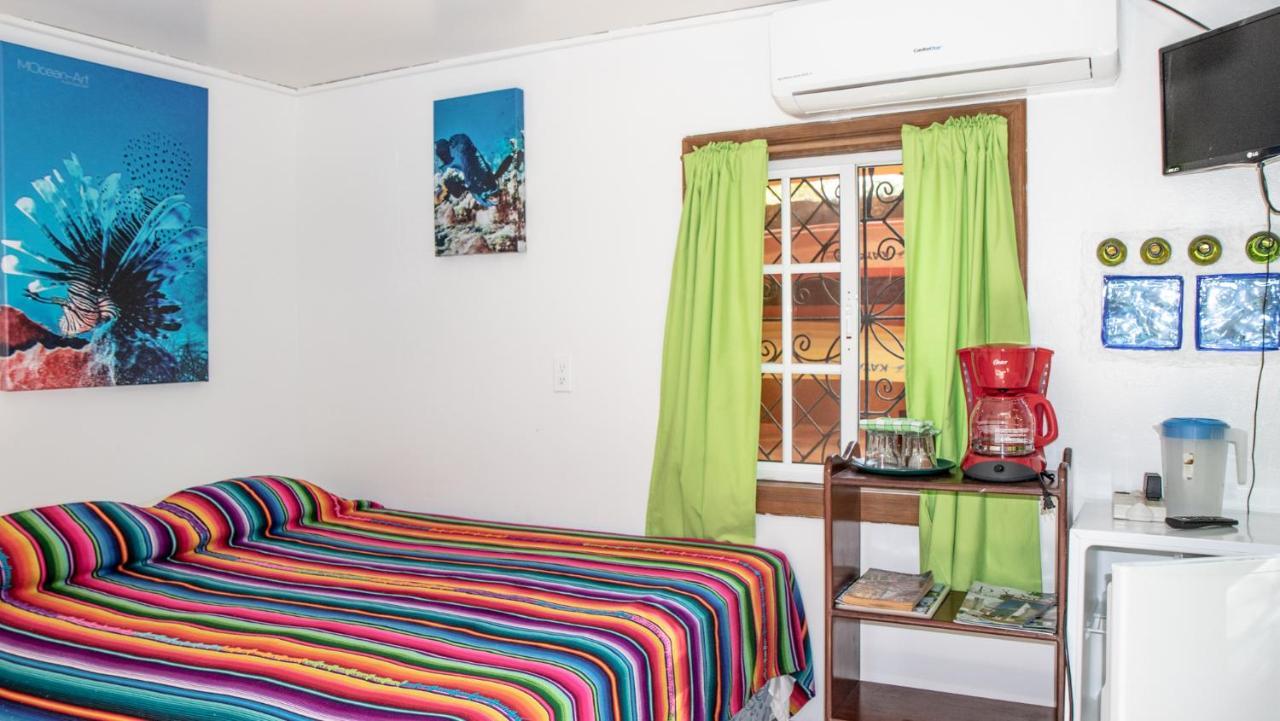 Seabreeze Inn Уест Енд Екстериор снимка
