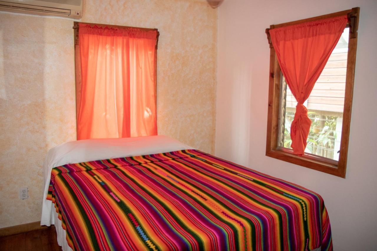 Seabreeze Inn Уест Енд Екстериор снимка