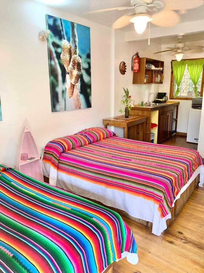 Seabreeze Inn Уест Енд Екстериор снимка