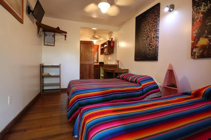 Seabreeze Inn Уест Енд Екстериор снимка