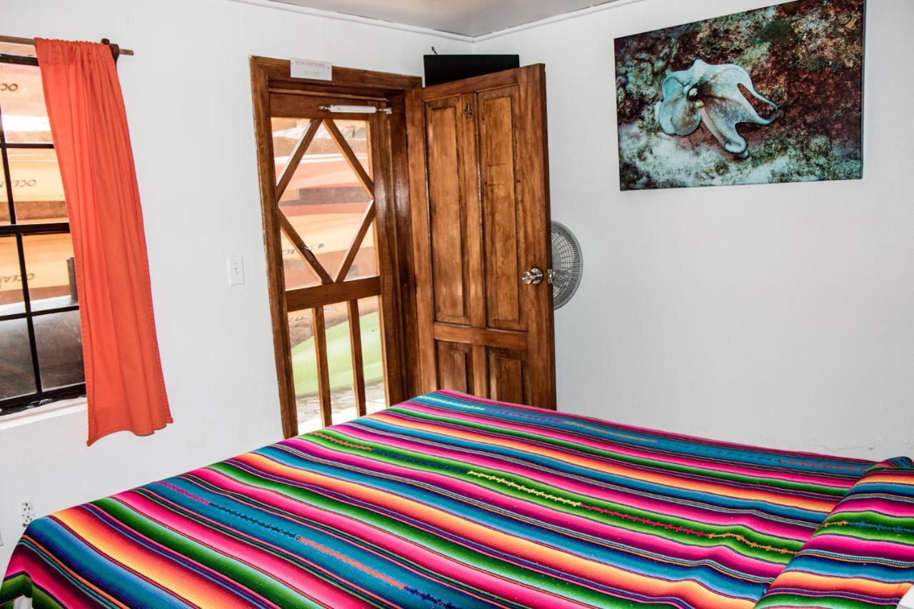 Seabreeze Inn Уест Енд Екстериор снимка