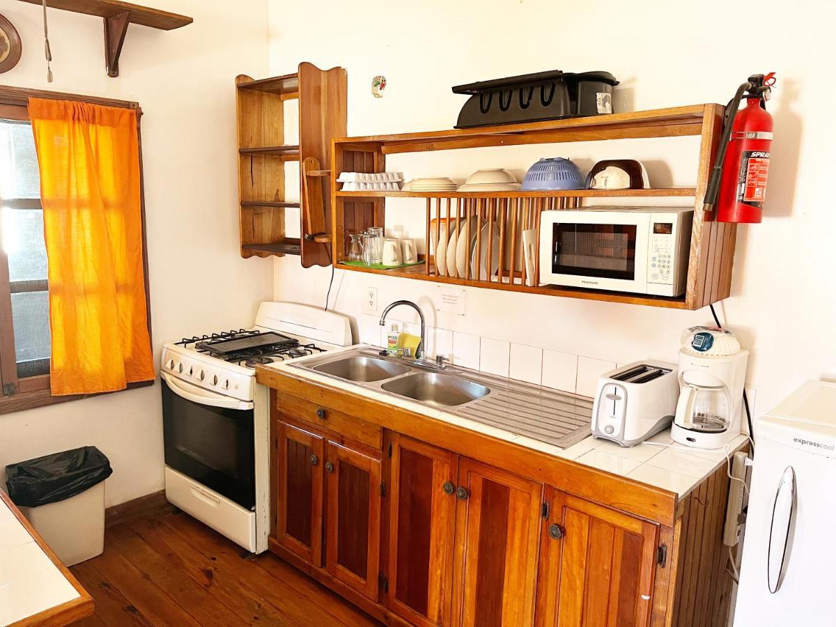 Seabreeze Inn Уест Енд Екстериор снимка