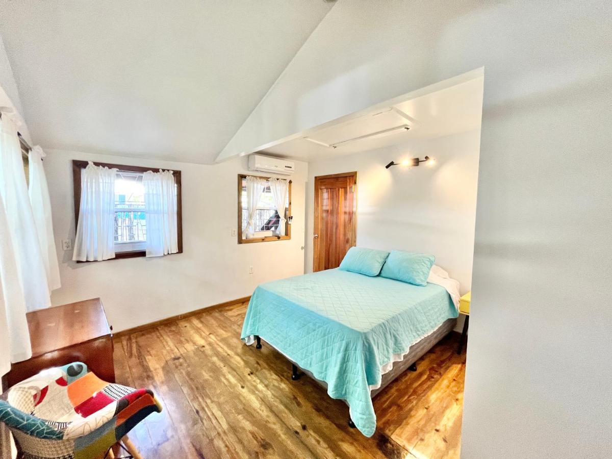 Seabreeze Inn Уест Енд Екстериор снимка